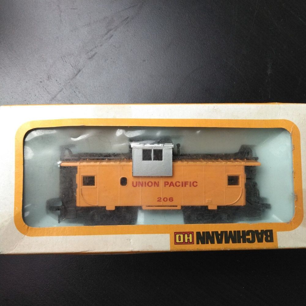 Bachmann HO Scale 1056 Wide Vision Union Pacific Caboose NIB NEW